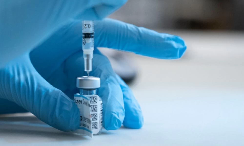 Έφθασαν στη Γαλλία οι πρώτες δόσεις του εμβολίου των Pfizer/BioNTech